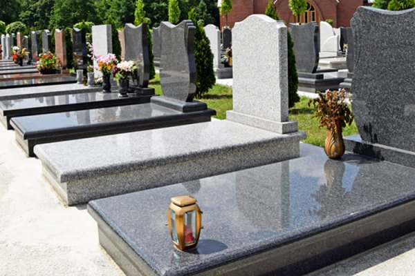 Barbaro Marmi Catania - Elementi funerari, lapidi, monumenti di famiglia, incisioni funerarie su marmo e pietra